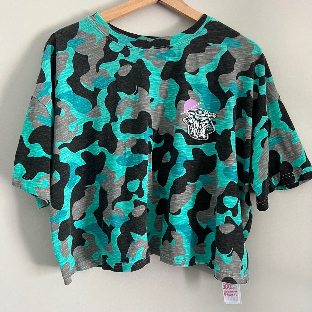 Star Wars Womens L Camo Mandalorian Grogu Cropped Wherever I Go He Goes Shirt